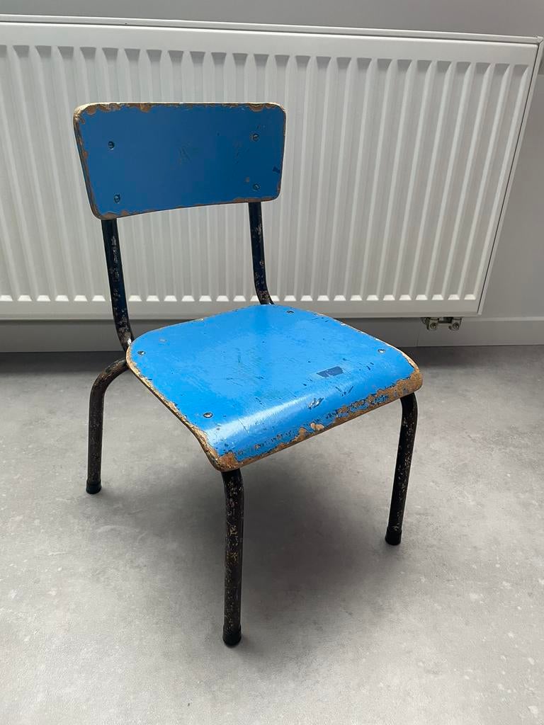 Ancienne chaise d’ecolier, Enlèvement, Utilisé