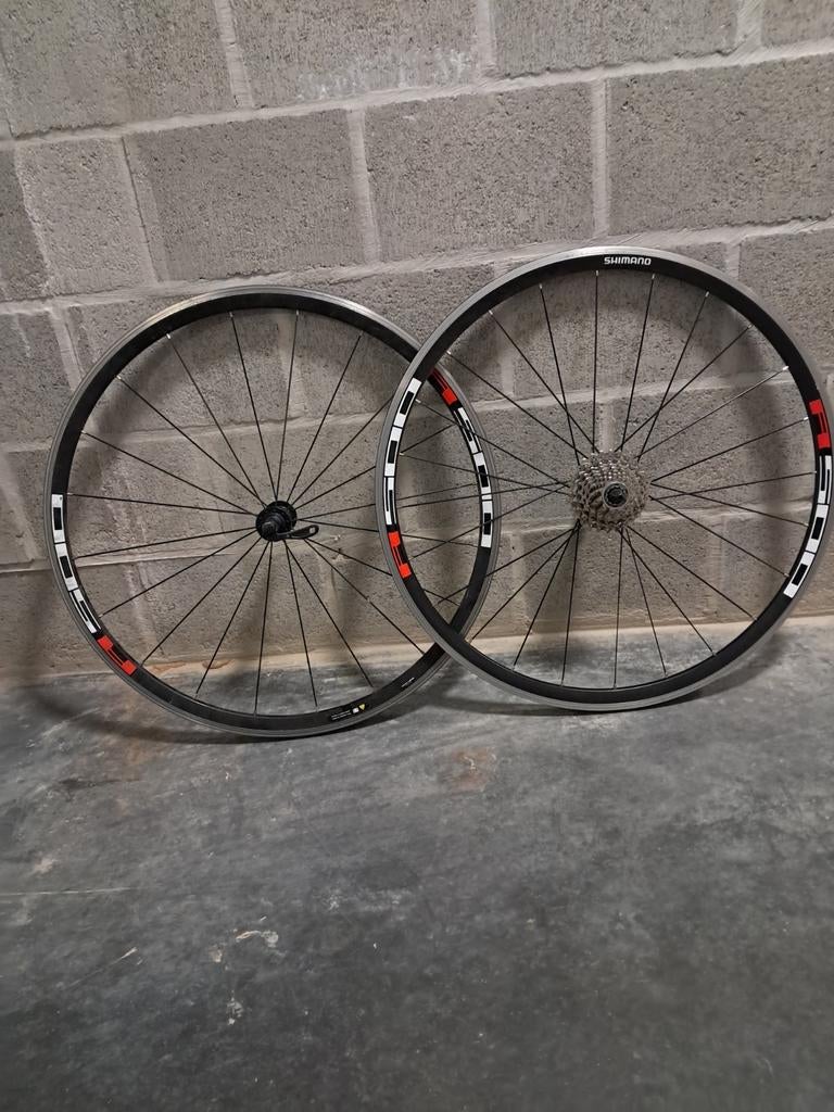 Shimano race wielen 9 speed, Fietsen en Brommers, Fietsonderdelen, Ophalen