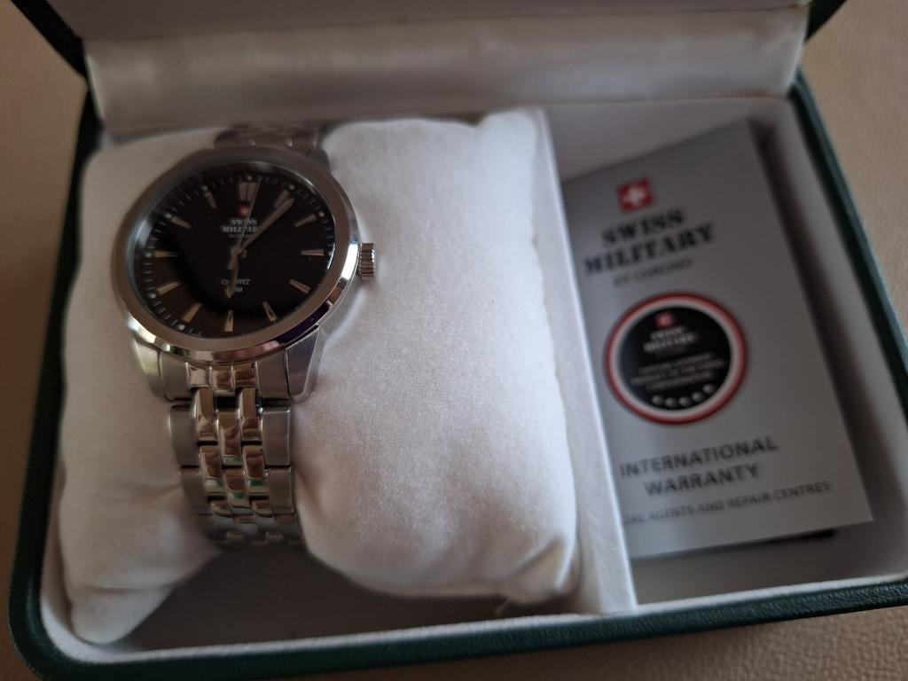 nieuwe ongebruikte chrono dameshorloge merk Swiss military, Ophalen of Verzenden, Nieuw, Staal, Overige merken