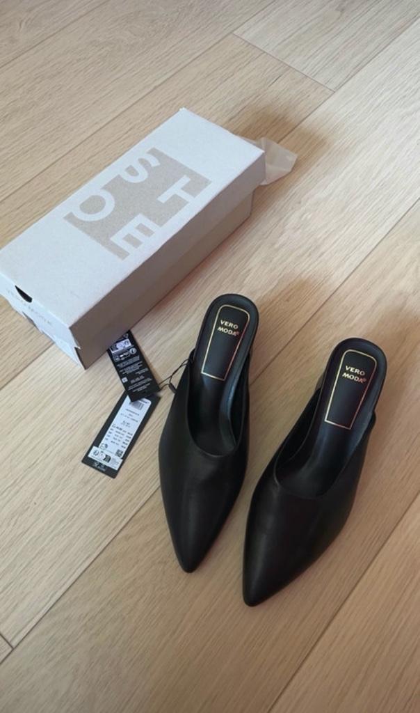 Zwarte instappers Vero Moda Candice Mule Maat 41, Kleding | Dames, Vero Moda, Zwart, Nieuw, Sandalen of Muiltjes