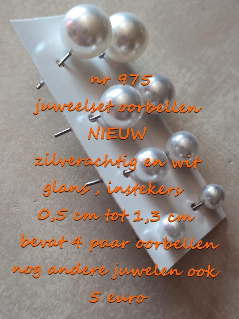 975. Juweelset : oorbellen , NIEUW , verzending inbegrepen, Handtassen en Accessoires, Oorbellen, Overige materialen, Verzenden