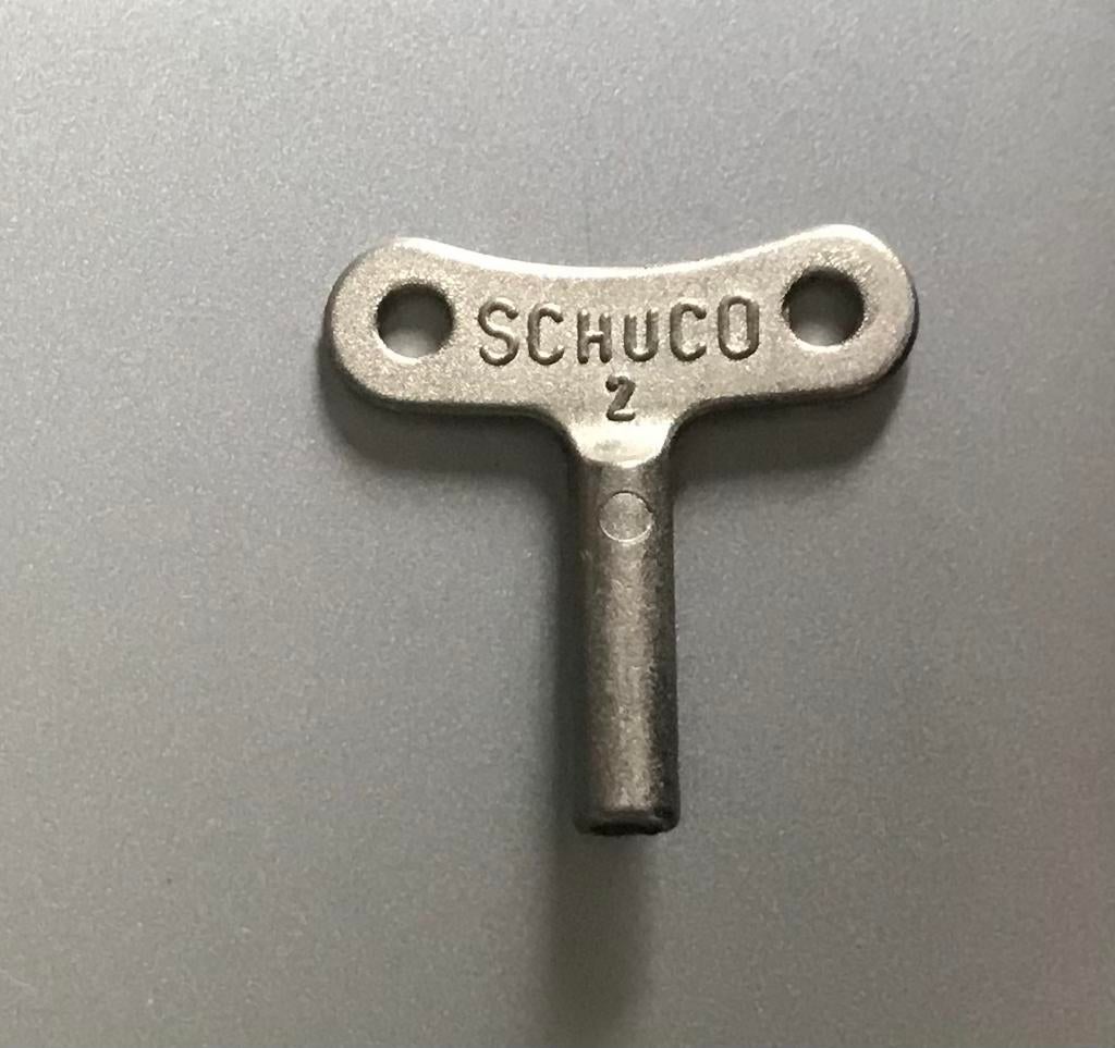 Schuco sleutel nr 2 ik heb ook nr 1 en 3, Verzamelen, Verzenden, Zo goed als nieuw