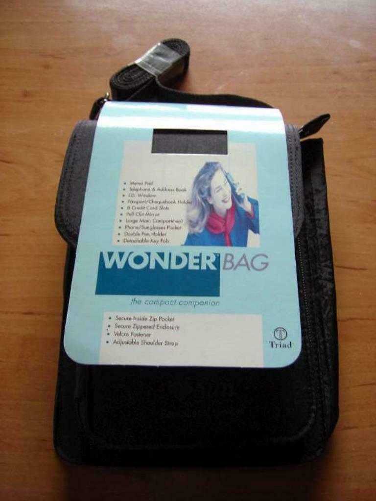 Zeer handig, compact, zwart tasje met lange riem, Ophalen of Verzenden, Nieuw, Zwart