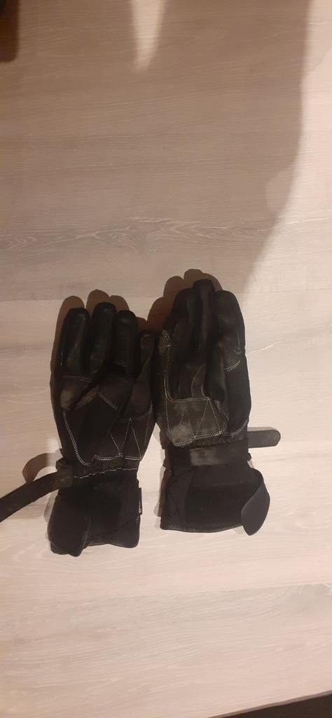 Winterhandschoenen voor op moto, Ophalen