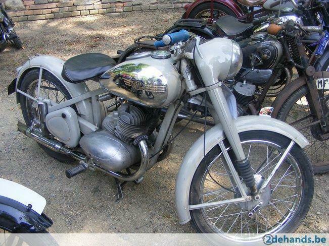Gevraagd Tsjechische oldtimer motor Ogar en onderdelen, Enlèvement, Utilisé