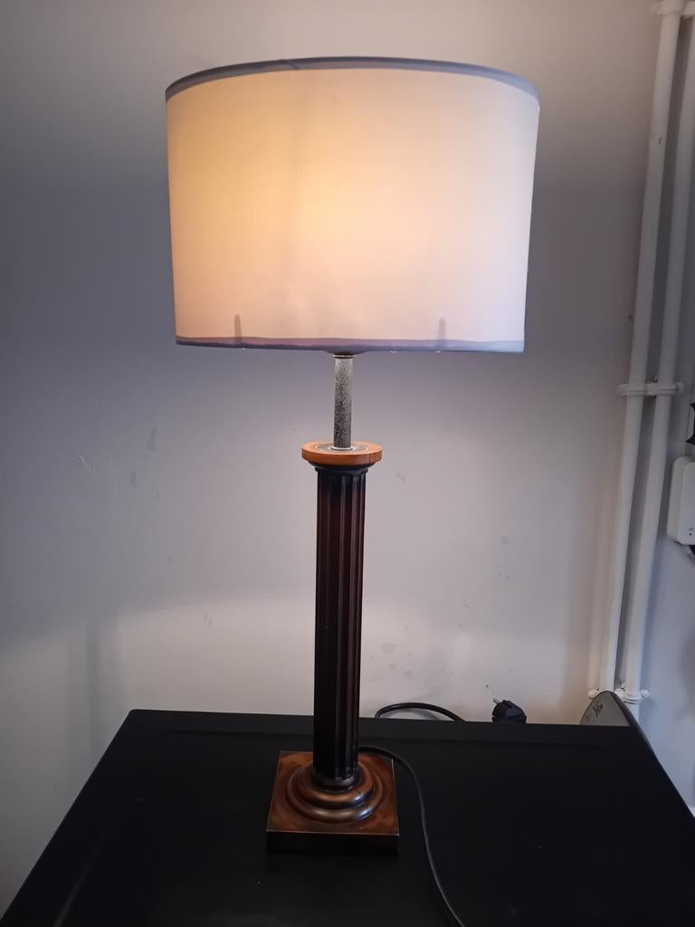 Ancienne Lampe Massive style corinthien, Enlèvement ou Envoi