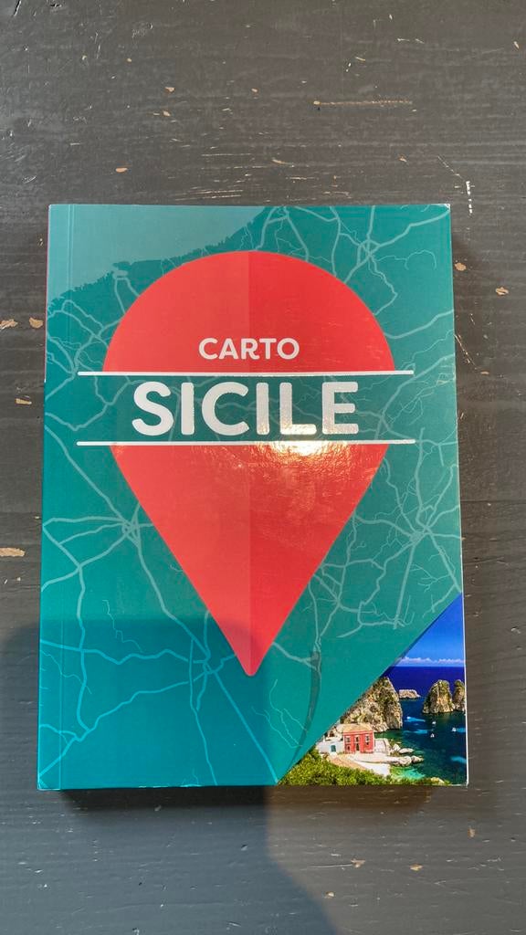 Livre touristique sur la Sicile en Francais, Comme neuf