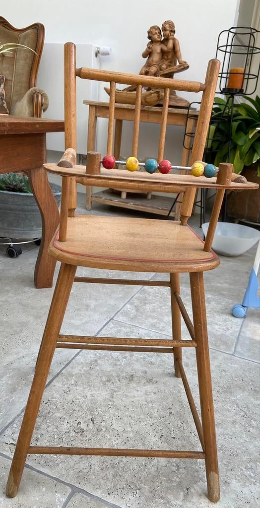 Chaise haute 20 euros, petite chaise 10 euros, Enlèvement