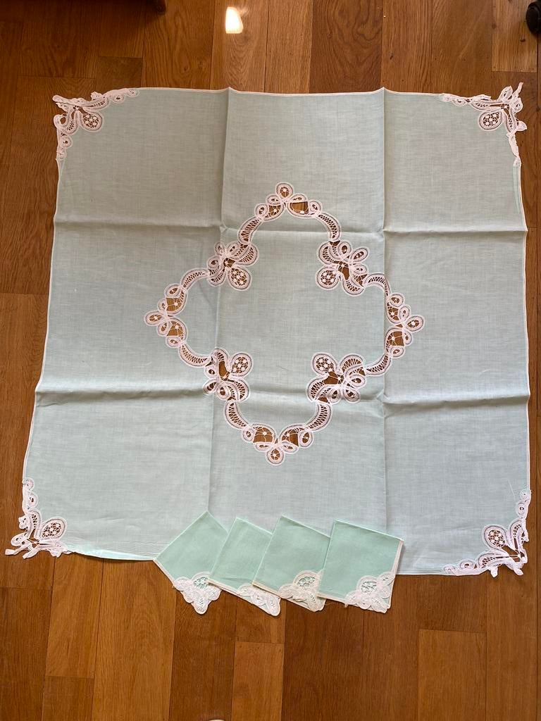 Vintage linnen pistachegroen tafelkleed met borduursel, Huis en Inrichting, Ophalen, Gebruikt, Vierkant, Binnen