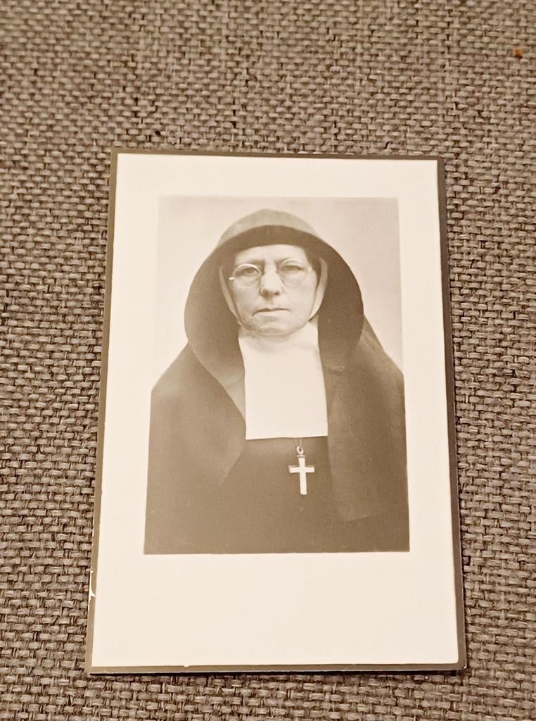 Sœur Anna Margareta, Collections, Enlèvement ou Envoi