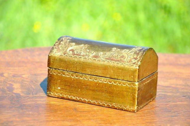 coffret a bijoux en bois doré, Enlèvement