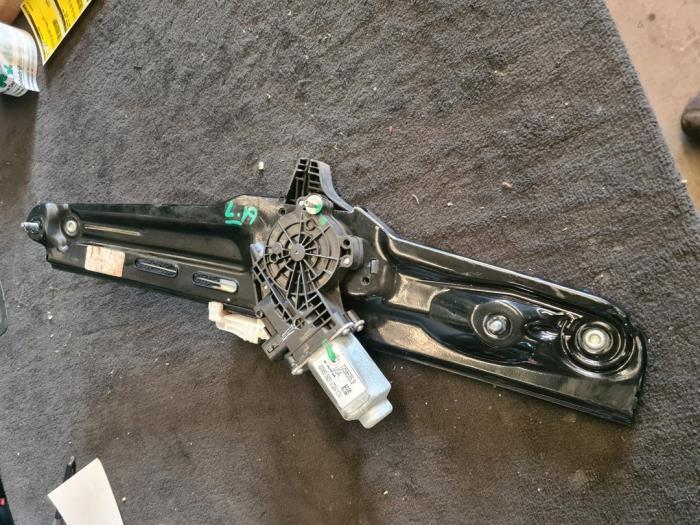 Ruitmechaniek 4Deurs links-achter van een BMW X3, Gebruikt, -, -, Ophalen of Verzenden