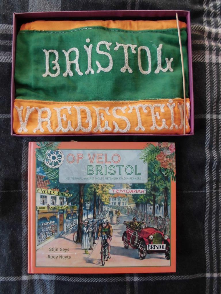 Op Velo Bristol, boek 2018 Mol + koerstrui Bristol, Ophalen of Verzenden, Nieuw, Lopen en Fietsen