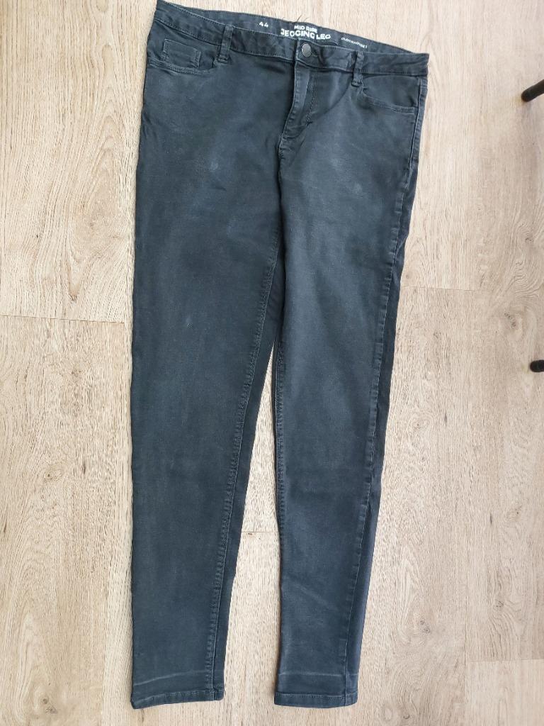 zwarte jeans in maat 44, Ophalen of Verzenden, Gedragen, Zwart