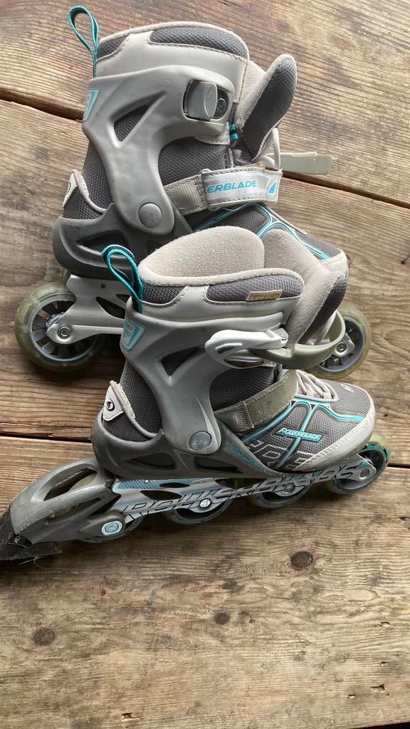 Rollerskates, Sport en Fitness, Skeelers, Kinderen, Zo goed als nieuw, Inline skates 4 wielen, Ophalen