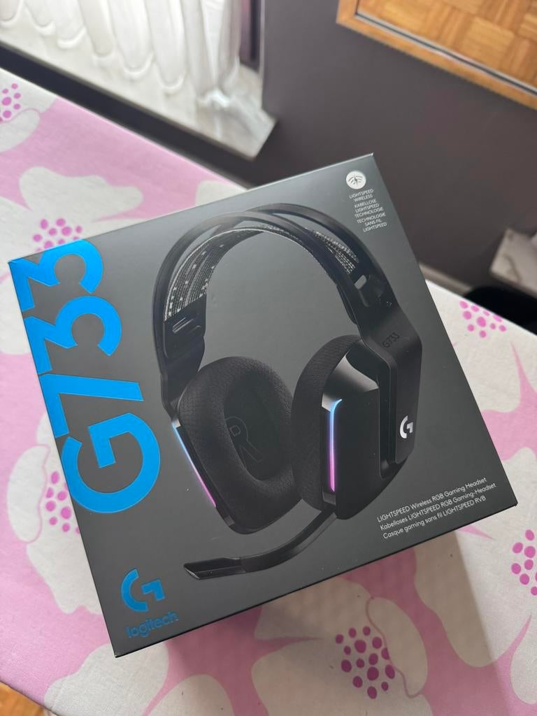 Logitech G733 Gaming headset, Ophalen of Verzenden, Gaming headset, Zo goed als nieuw