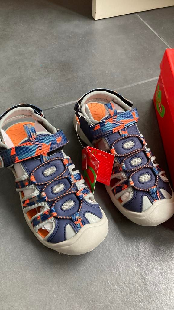 316: sandalen blauw oranje Billowy maat 32, Ophalen of Verzenden