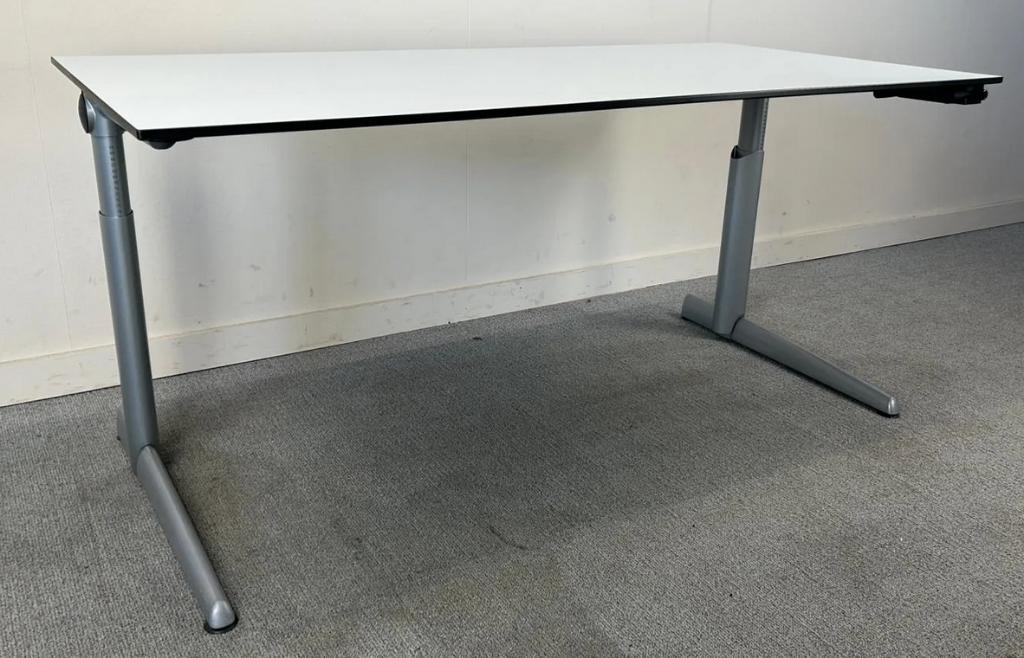 ergonomisch slingerbureau Ahrend 160x80 64-90cm hoog (3 st), Ophalen, Gebruikt, Werkplek, Mail@pv-consulting.com
