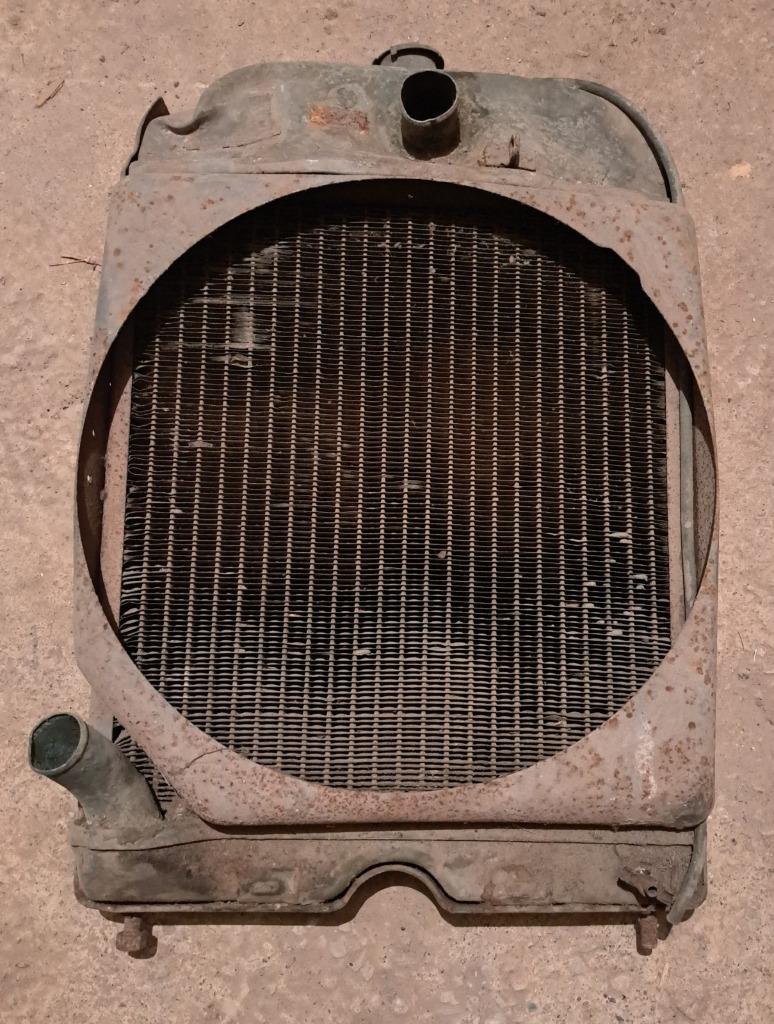 Tracteur MF ff30 Petit Gris, Reservoir, Radidateur, Siège, Enlèvement ou Envoi, Oldtimer/Ancêtre, Jusqu'à 80 ch, Massey Ferguson