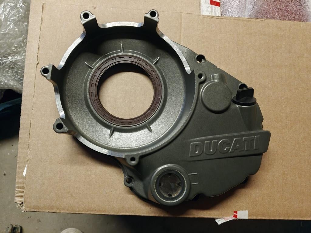 DUCATI 748-916 RS CARTERDEKSEL KOPPELING 24320291A, Motoren, Onderdelen | Ducati, DUCATI, Nieuw, Ophalen of Verzenden, Jackierogier@outlook.be