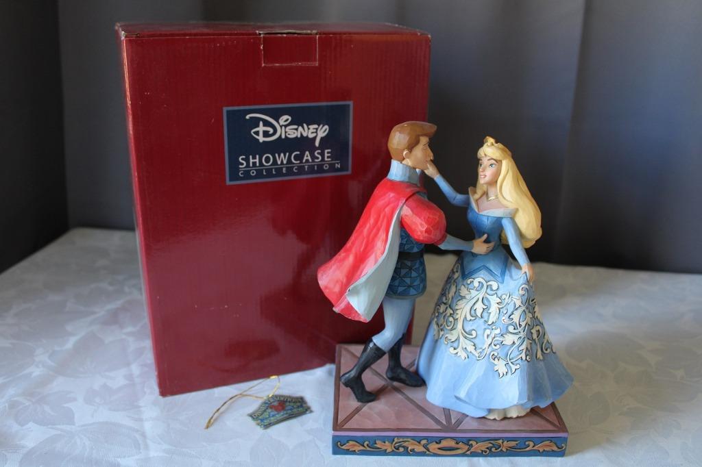 *Disney Traditions "Swept up in the moment " figure, Ophalen of Verzenden, Sneeuwwitje of Doornroosje, Zo goed als nieuw, Beeldje of Figuurtje