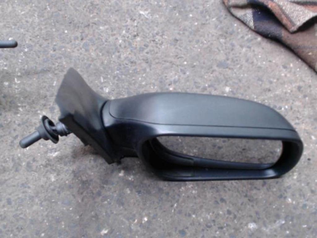 Rétroviseur droit Mazda 2 I - 5P 2003-03-2007-09 LP/14215, Ophalen, Gebruikt, Mazda