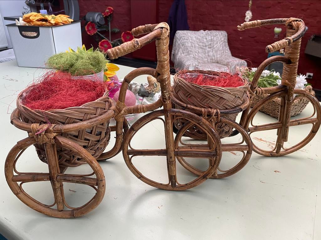 2 porte-fleurs en osier pour vélo, Enlèvement, Comme neuf