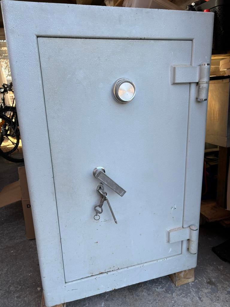 Robberechts Kluis / Brandkast Dubbele Beveiliging, Ophalen, Zo goed als nieuw, Brandkast