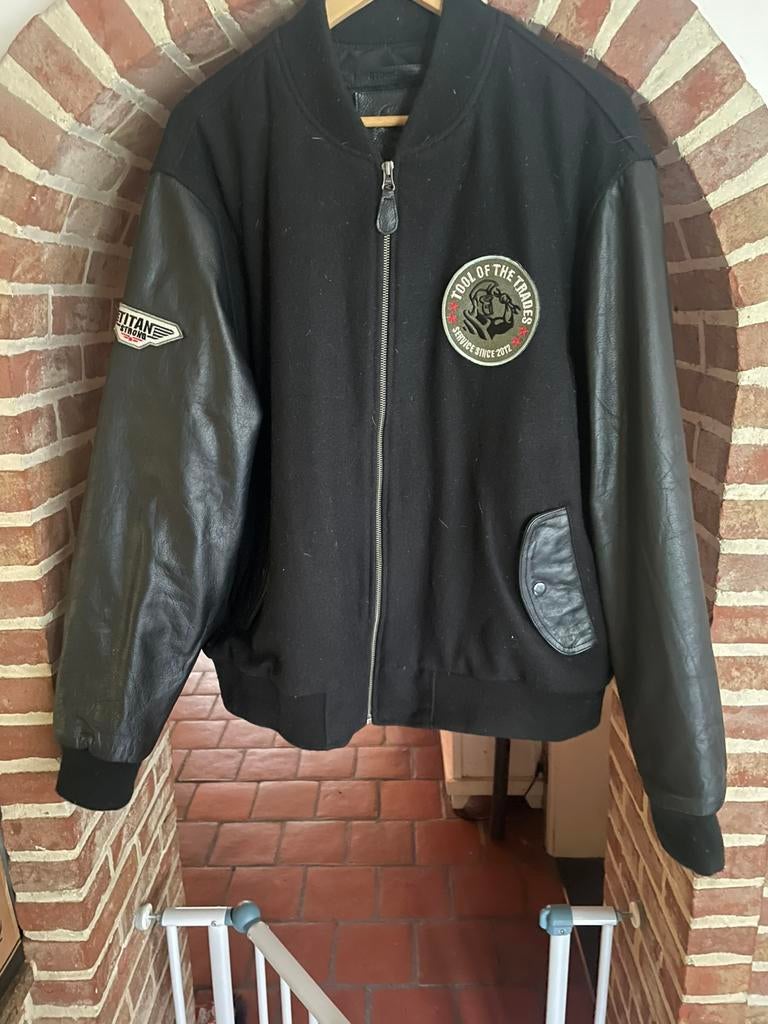 Varsity football jas met echt lederen mouwen!!!! Maat XL, Enlèvement, Taille 56/58 (XL)