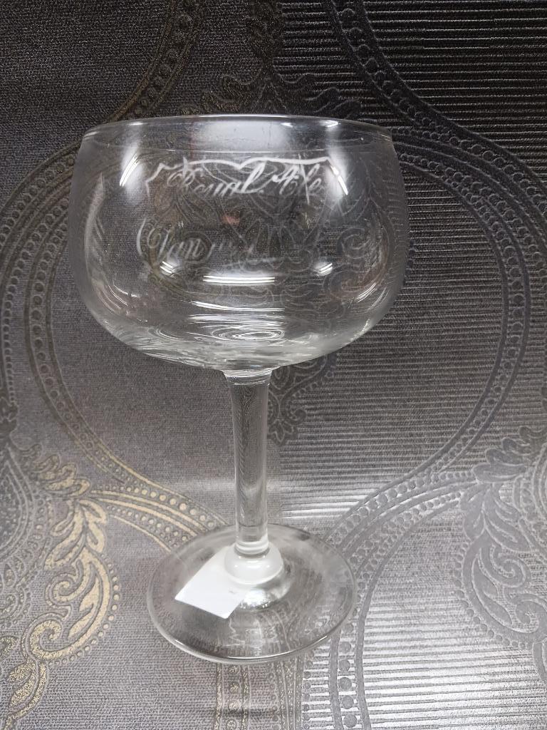 Oud gezuurd glas Royal Ale Van Roy, Verzamelen, Merken en Reclamevoorwerpen, Ophalen of Verzenden, Gebruikt, Gebruiksvoorwerp