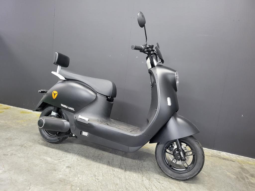 Yadea M6L 2025 (25km/u) (2j garantie), Bedrijf, Scooter