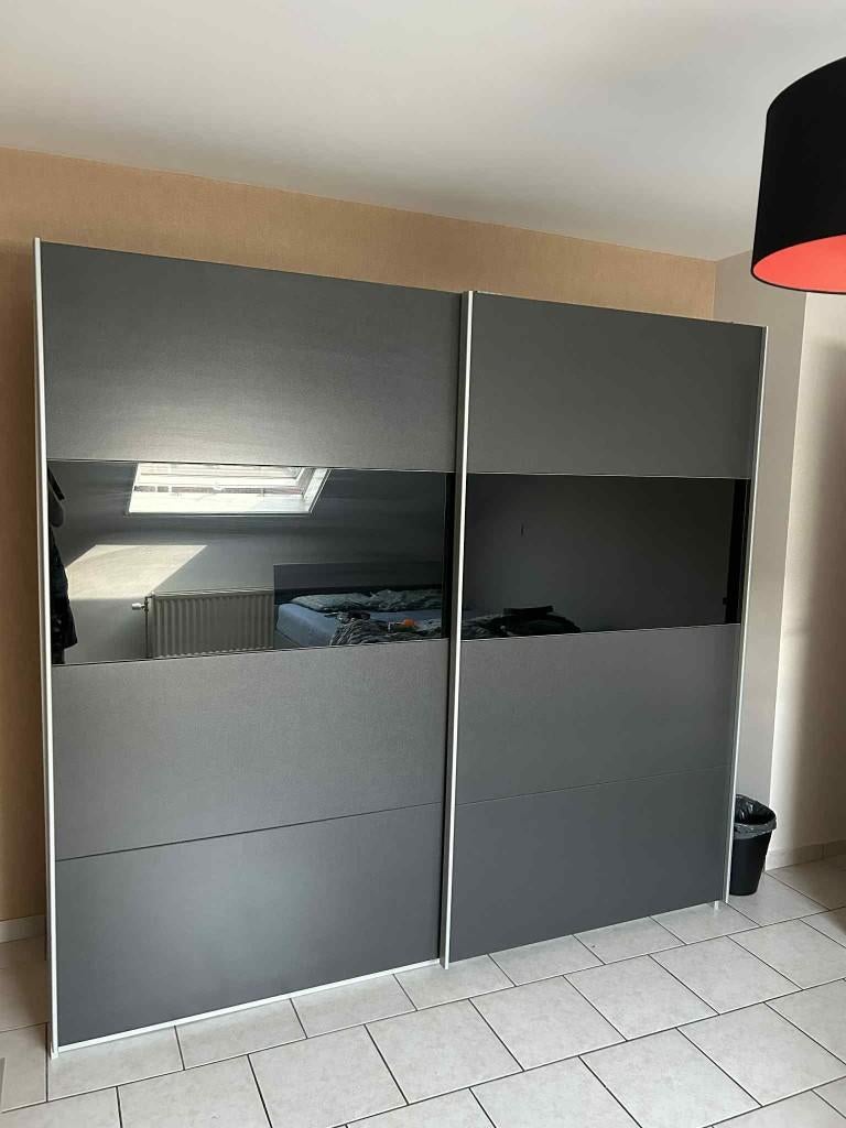 Chambre complète (Garde-robe + lit + 2 tables de chevet), Enlèvement, Utilisé, Une personne, Moderne
