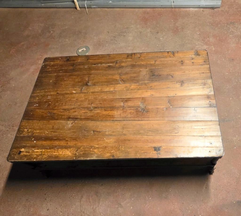 salontafel op wieltjes in mangohout, Ophalen, Gebruikt