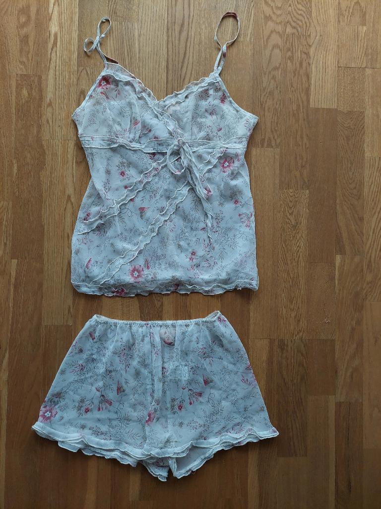 Top et Shorty blanc à motifs, Vêtements | Femmes, Enlèvement, Blanc, Ensemble