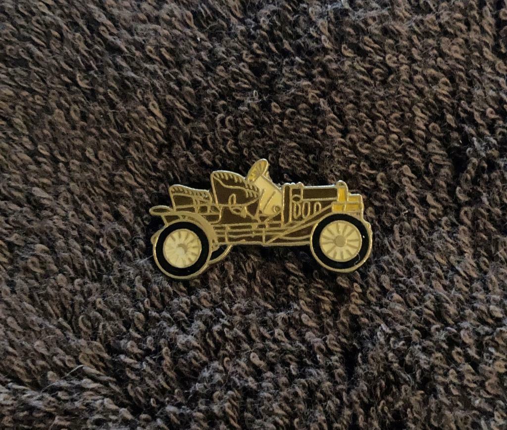 PIN - OLDTIMER - CAR - VOITURE - AUTO, Envoi, Utilisé, Transport, Insigne ou Pin's