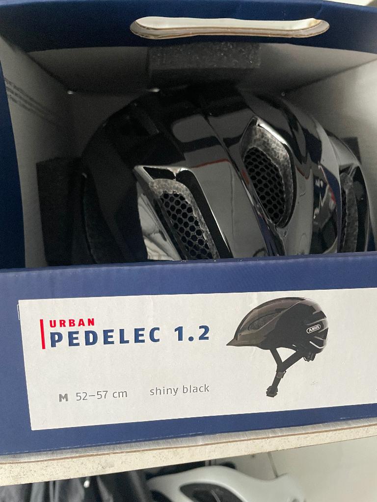 Fietshelm ABUS nieuw, Ophalen, Nieuw, M