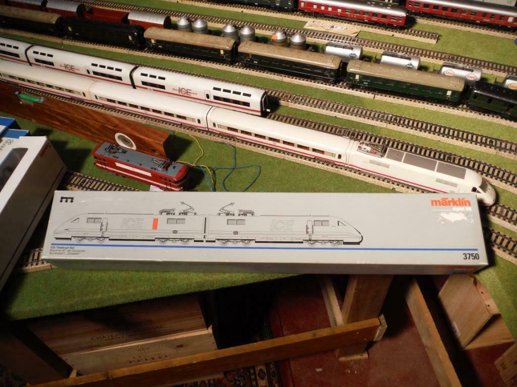 MARKLIN DB ICE TRIEBWAGEN, Ophalen, Wisselstroom, Locomotief, Zo goed als nieuw