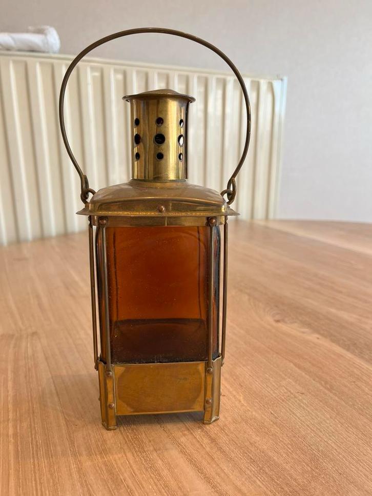 Lanterne avec bouteille., Enlèvement ou Envoi