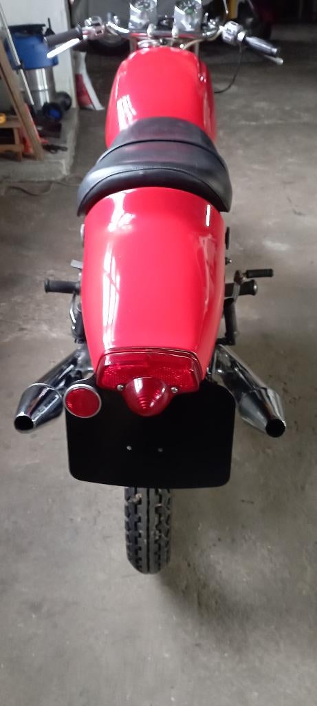Norton 750 Commando Fastback, Motoren, 750 cc, 2 cilinders, Toermotor