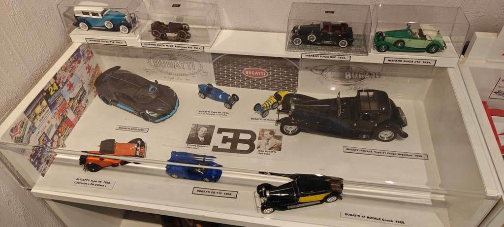 Bugatti Collection de miniatures, Enlèvement, Comme neuf