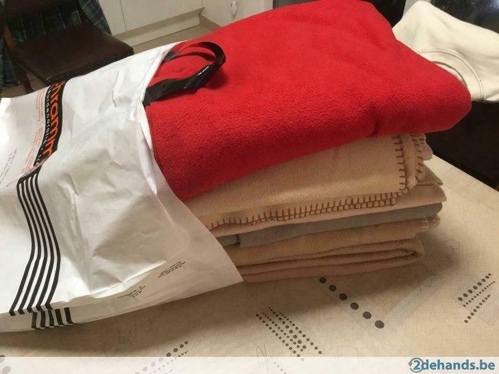 lot van nog 2 fleece deken  naturel  130 x 170, Dieren en Toebehoren, Ophalen of Verzenden, Gebruikt, Deken