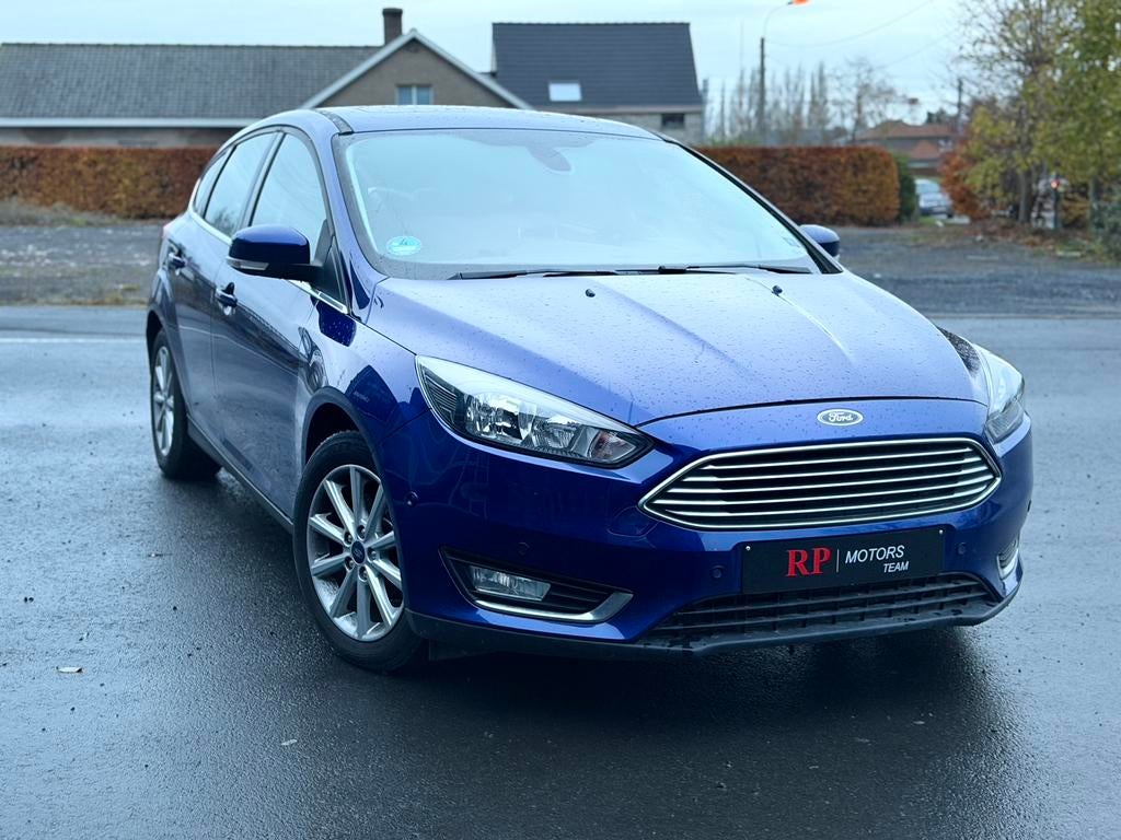 FORD FOCUS/ BENZINE/EURO6, Stof, 1498 cc, Blauw, 127 g/km