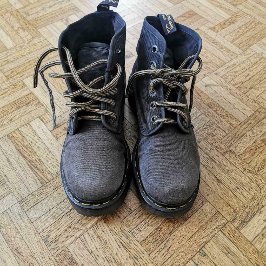 Dr Martens, Enlèvement ou Envoi, Porté