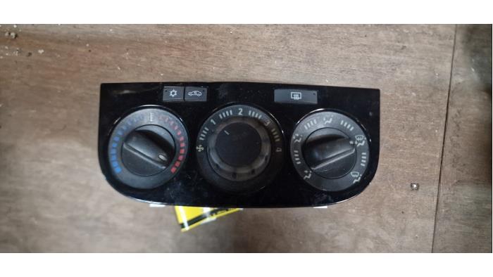 Panneau de commandes chauffage d'un Opel Corsa, -, 3 mois de garantie, Utilisé, -