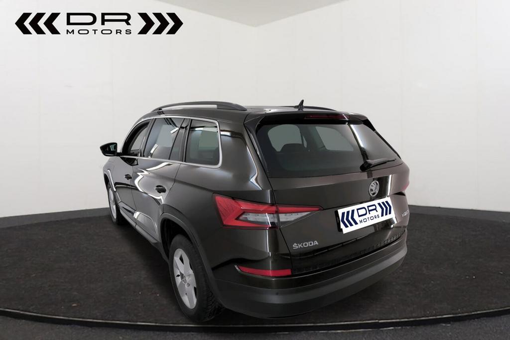 Skoda Kodiaq 2.0 CRTDI STYLE DSG - NAVI - 7 PLAATSEN - APPL, Auto's, Skoda, Zwart, 4 cilinders, 0 kg, Bedrijf
