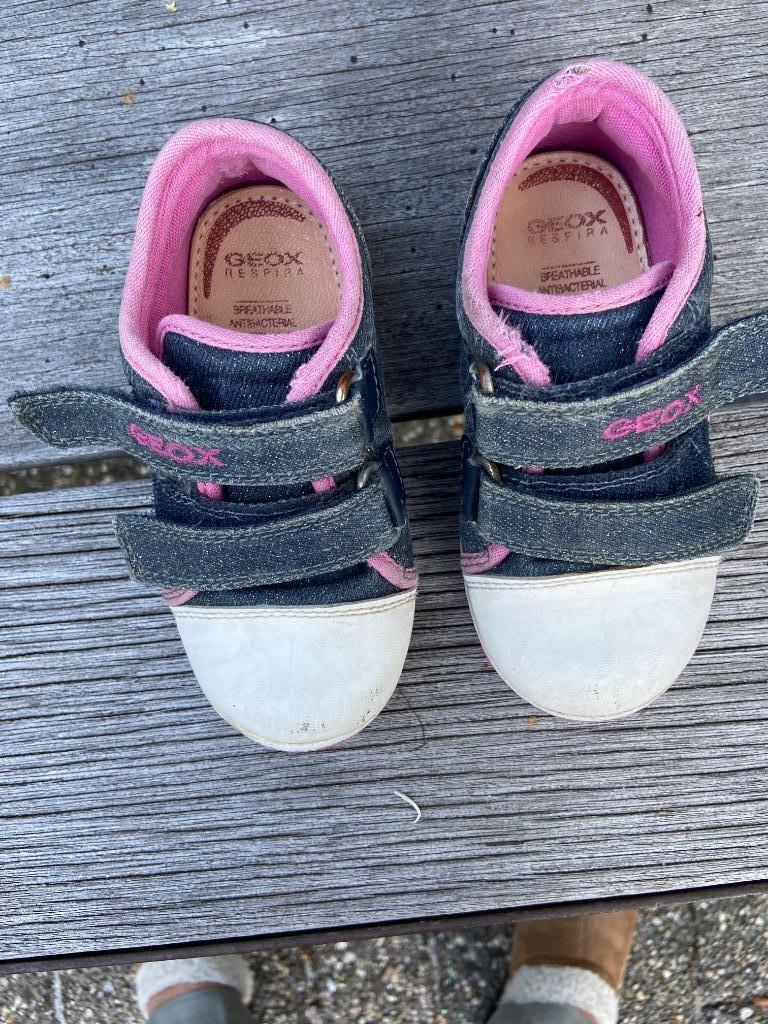 Schoentjes, in donker blauwe denim. Merk: Geox. Maat: 23, Kinderen en Baby's, Babykleding | Schoentjes en Sokjes, Meisje, Ophalen of Verzenden