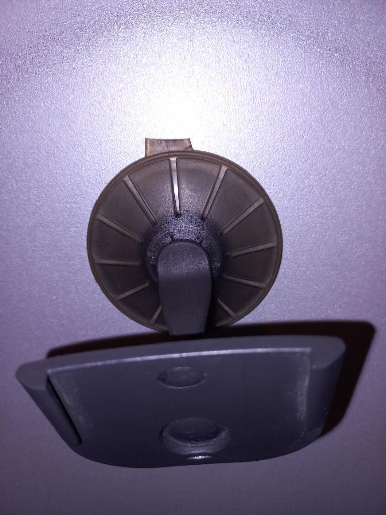 SUPPORT VENTOUSE TOMTOM, Enlèvement, Utilisé