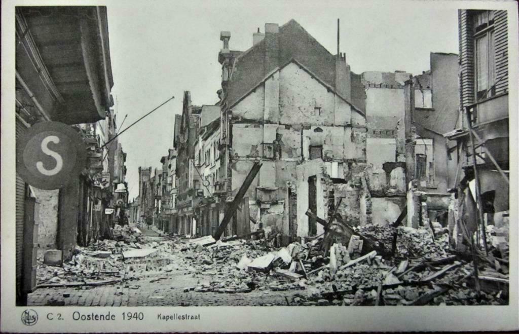 POSTKAART- OOSTENDE, 1940 KAPELLESTRAAT NA BOMBARDEMENT, Ophalen of Verzenden, 1940 tot 1960, Ongelopen, West-Vlaanderen