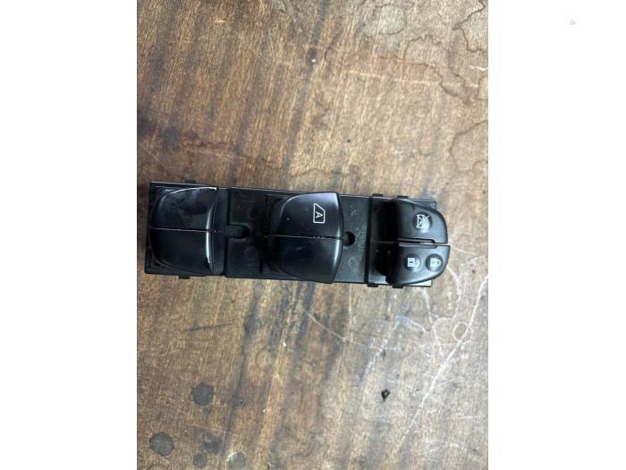 Combischakelaar ramen van een Nissan Juke, Ophalen of Verzenden, 3 maanden garantie, Gebruikt, Nissan
