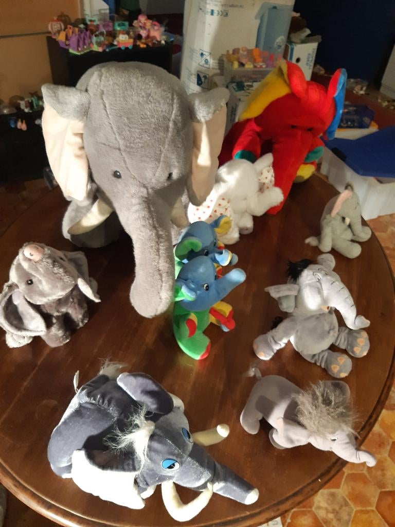 Lot de 10 peluches "éléphant", Enlèvement, Comme neuf, Éléphant